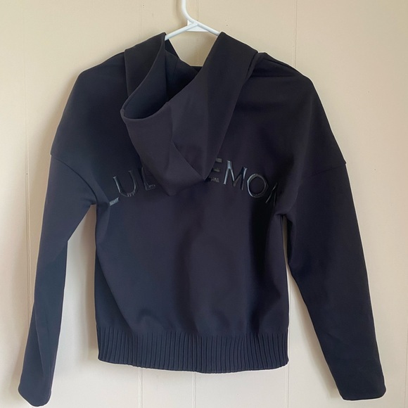 Lululemon Black Shaped Jacket Expression Size 2 - Picture 1 of 8
